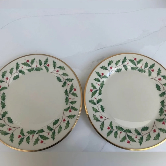 Lenox Other - Lenox Holiday Dinner Plate Dimension 10.75" Holly/Berry
Gold Band USA